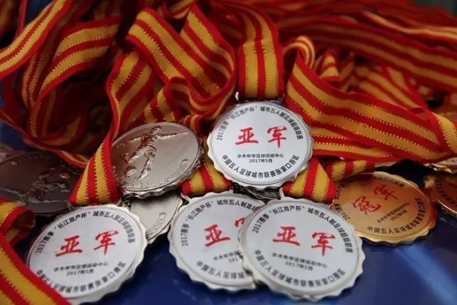 斯图尔特26+7美国女篮力克比利时 梅斯曼24分